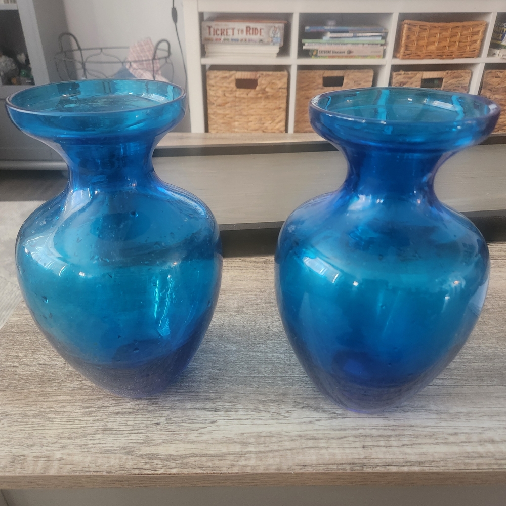 Elegant Blue Glass Vase Set